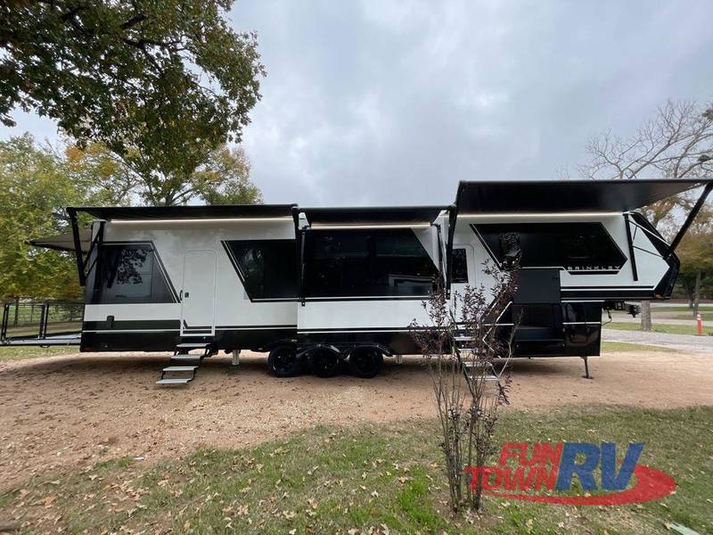 2024 Brinkley Model G 4000 Toy Hauler Fifth Wheel RV For Sale In