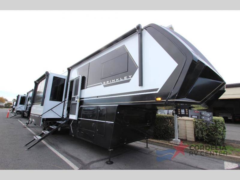 2024 Brinkley Model G 4000 Toy Hauler Fifth Wheel RV For Sale In McBee