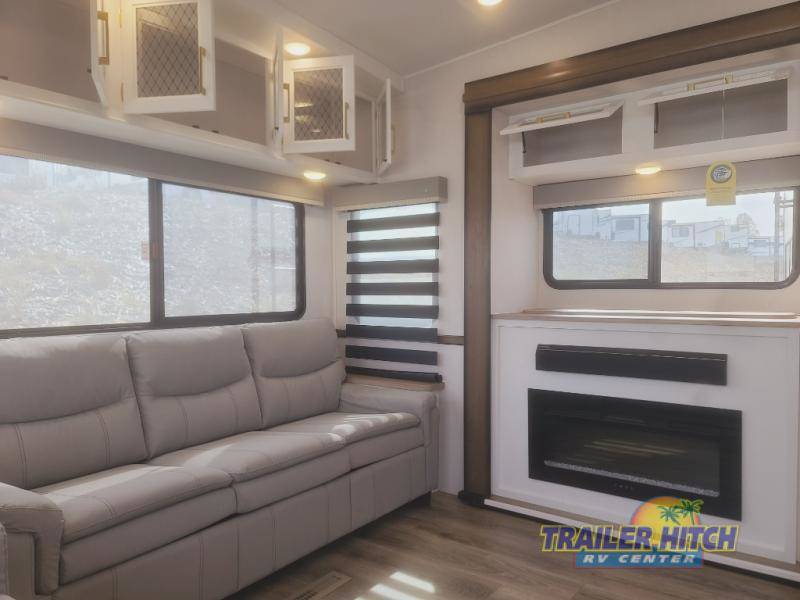 2022 Prime Time Crusader 335RLP Fifth Wheel RV For Sale In Nipomo, CA