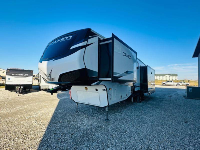 2022 CrossRoads Cameo CE3701RL Fifth Wheel RV For Sale In Lamoni, IA
