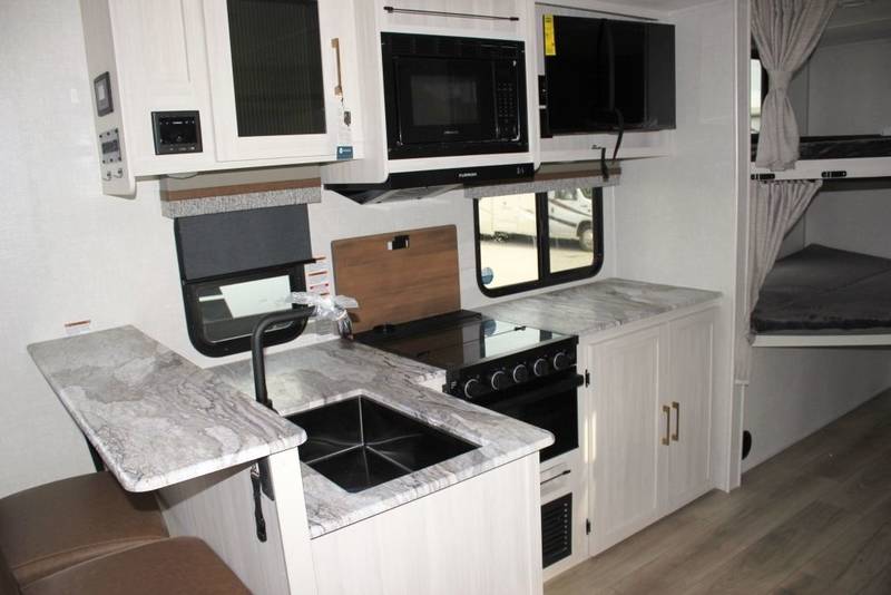 2024 Forest River Surveyor Legend 260BHLE Travel Trailer RV For Sale In Moyock, NC 10RVs